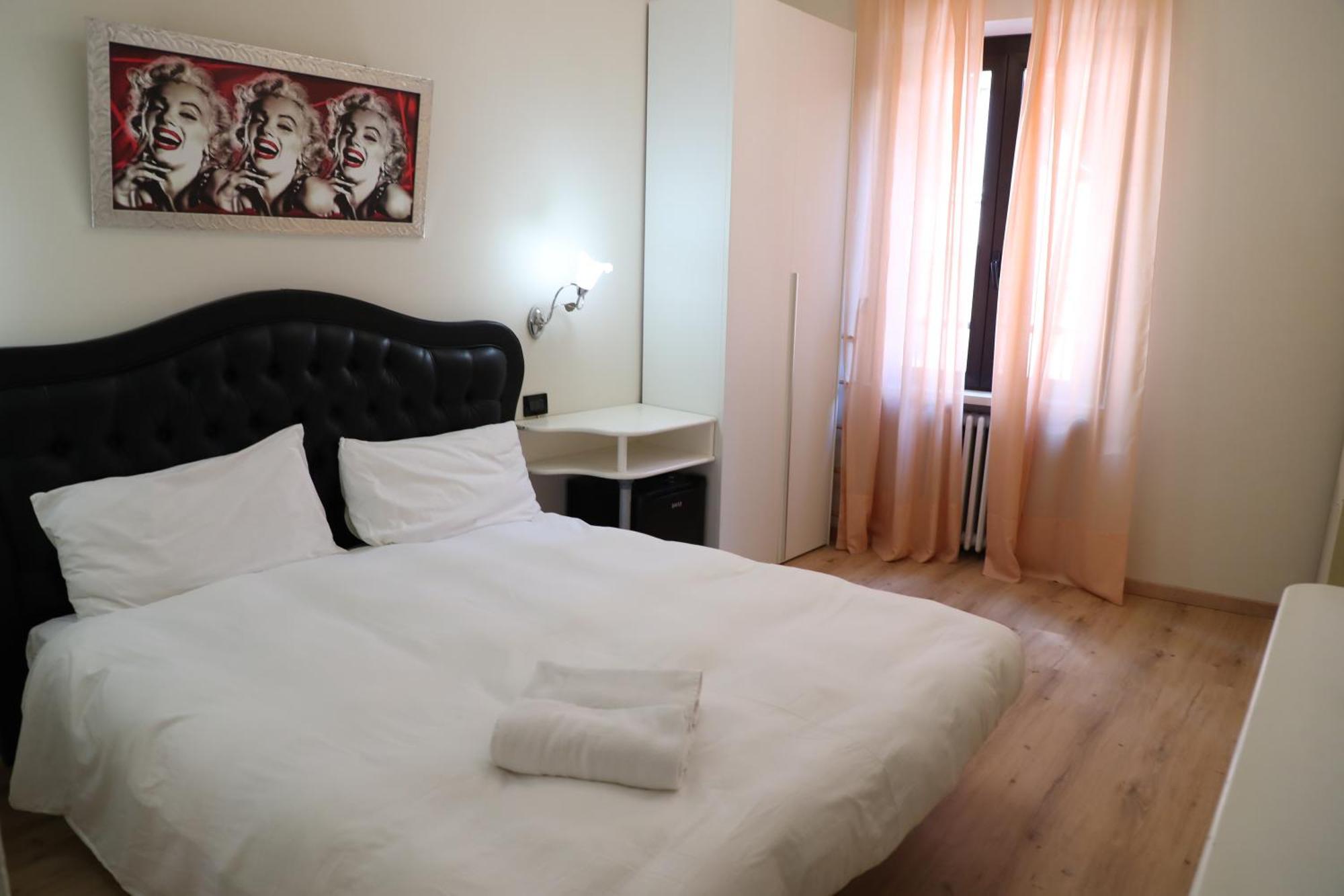Hotel Central Giacomini Salo Luaran gambar