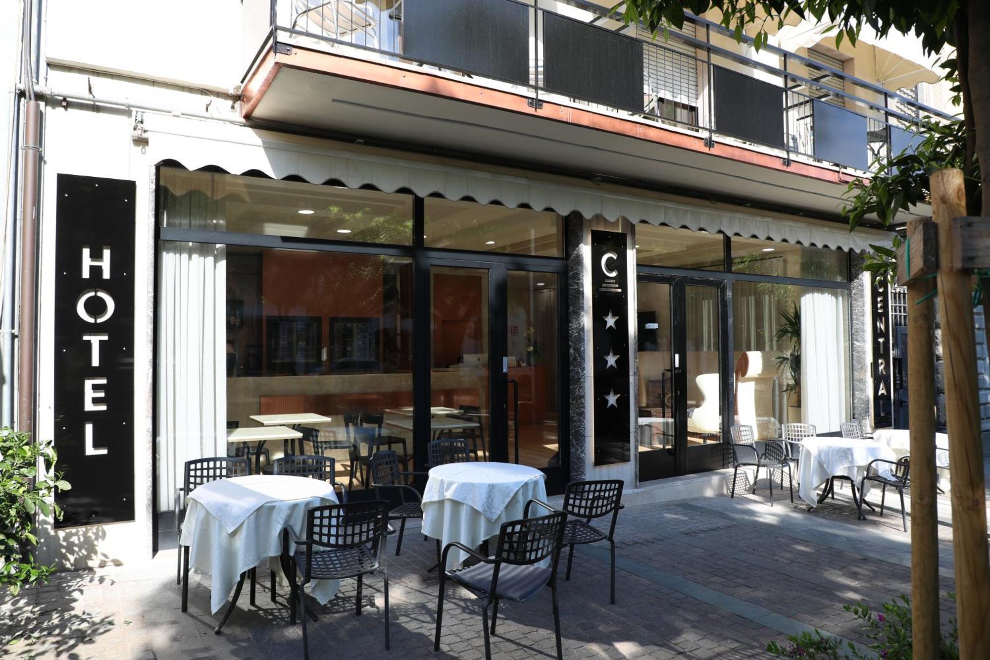 Hotel Central Giacomini Salo Luaran gambar