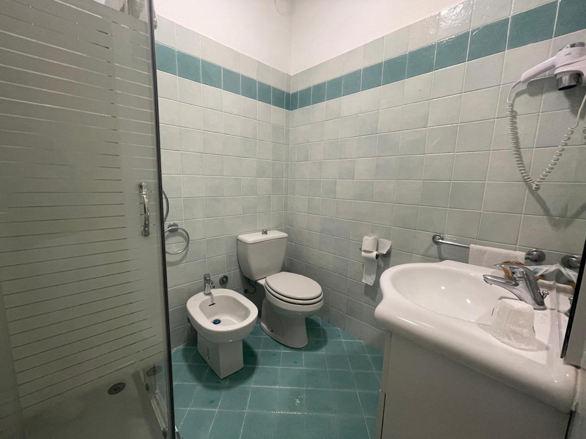 Hotel Central Giacomini Salo Luaran gambar