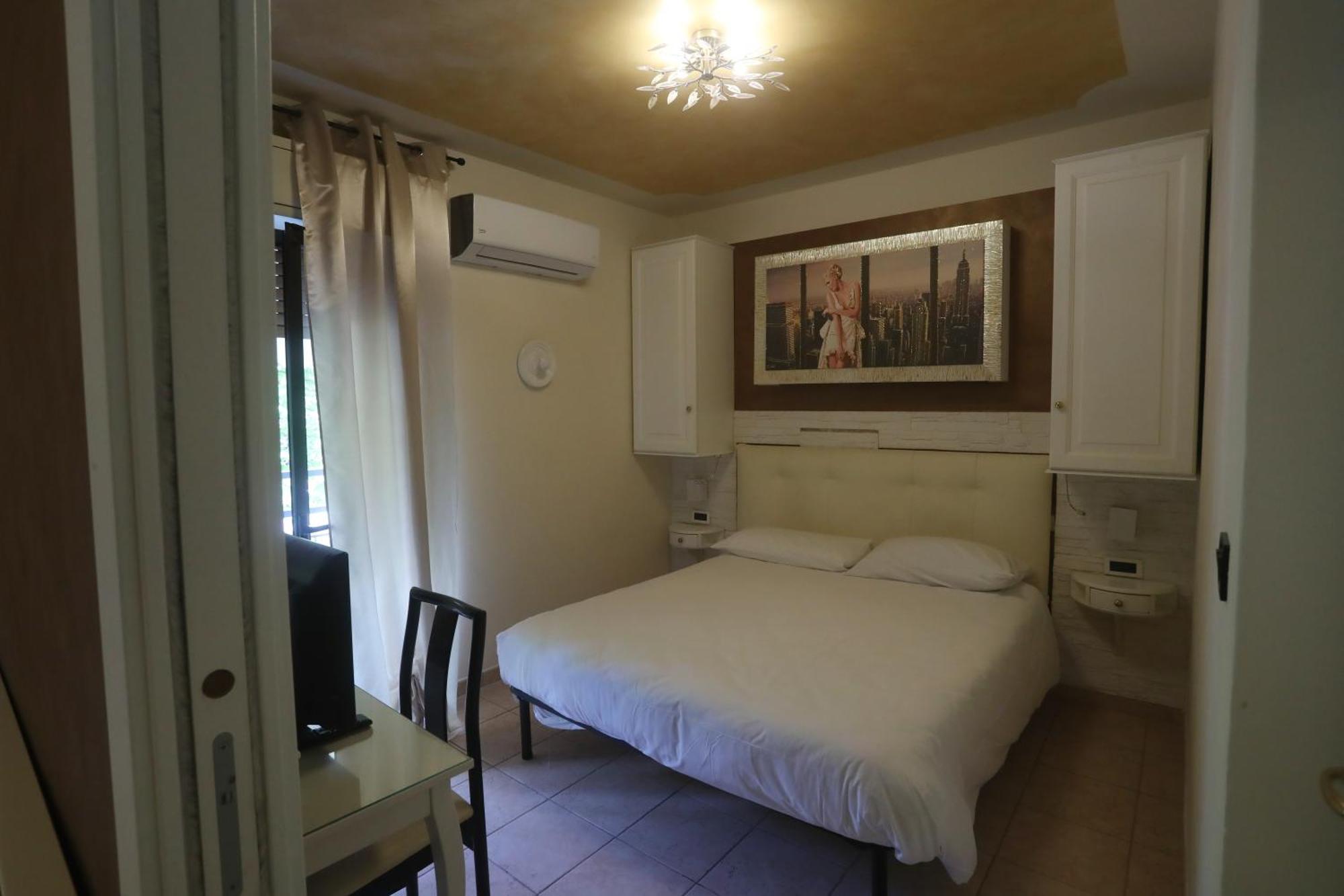 Hotel Central Giacomini Salo Luaran gambar