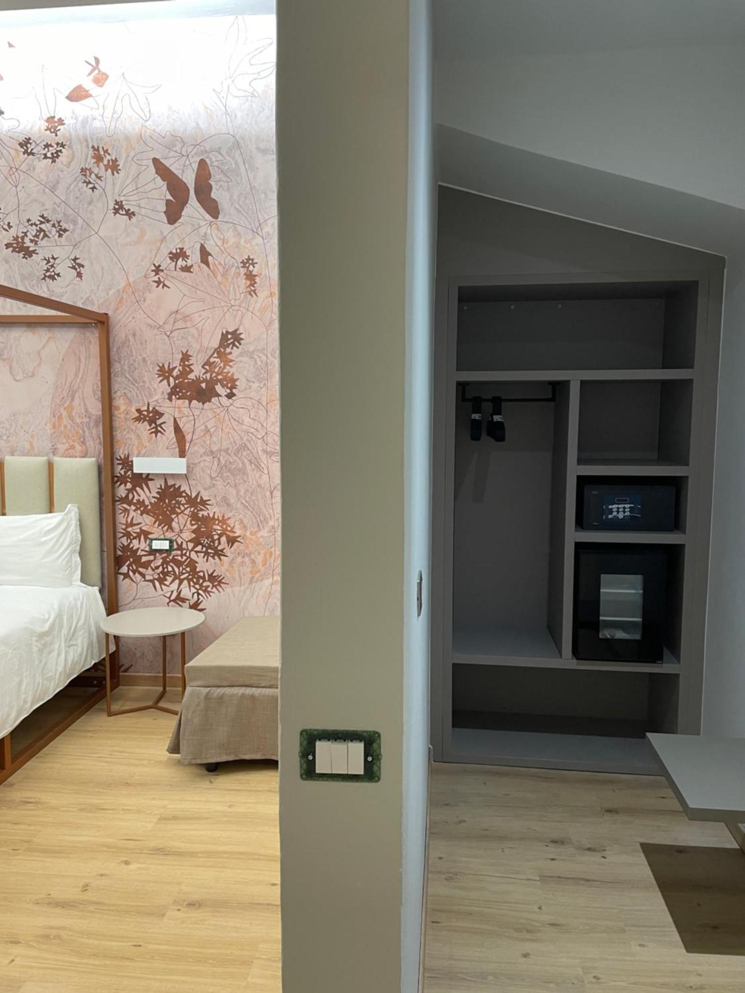 Hotel Central Giacomini Salo Luaran gambar