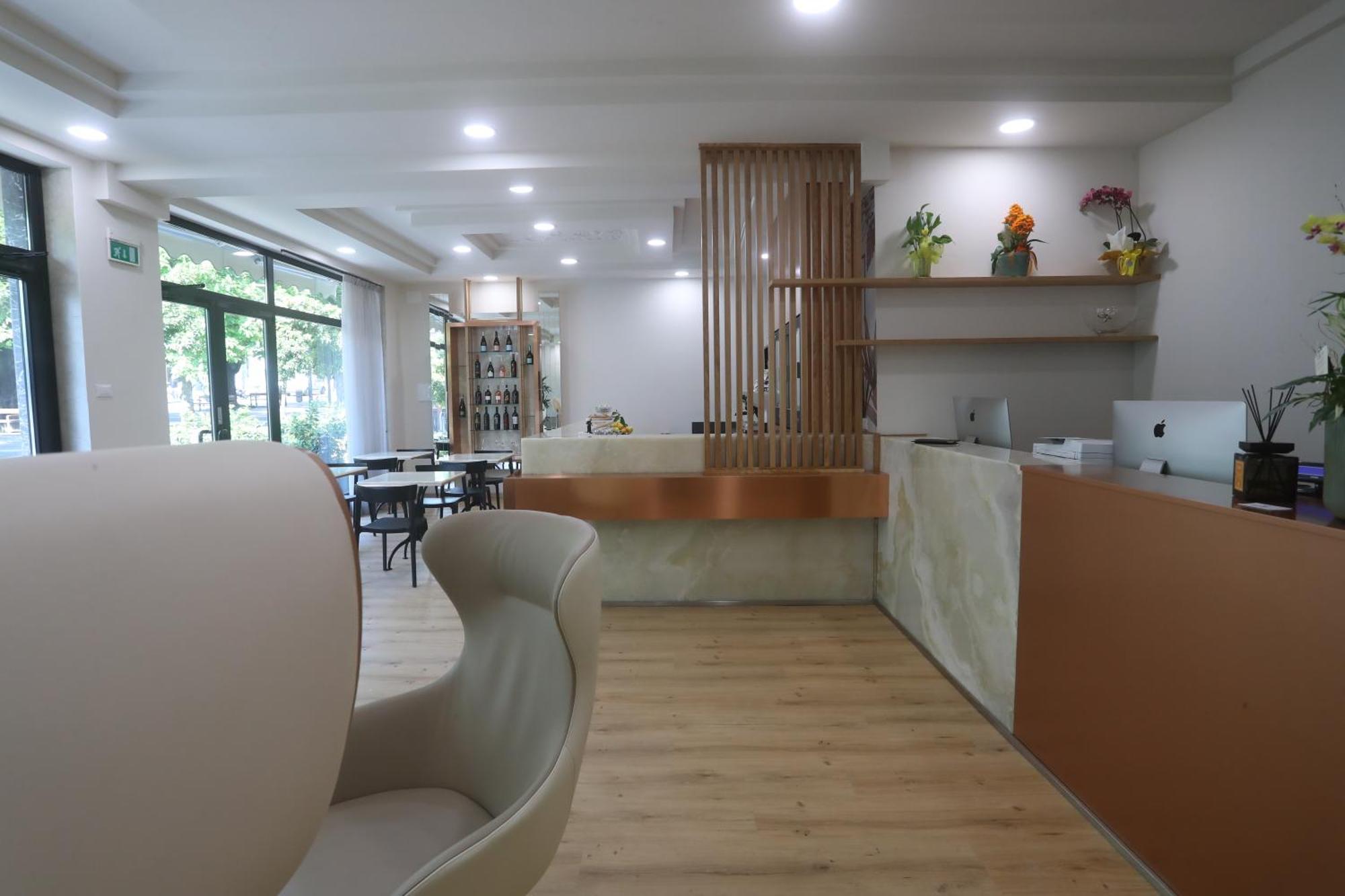 Hotel Central Giacomini Salo Luaran gambar