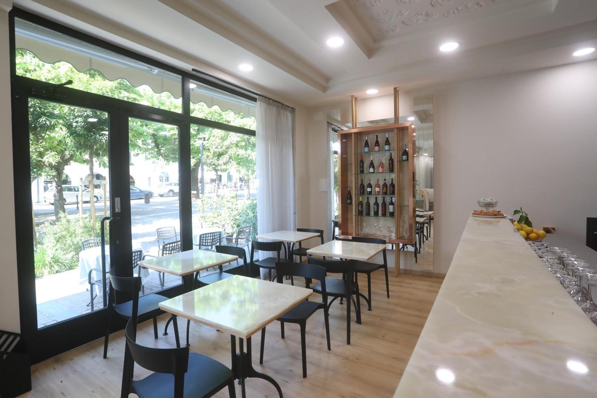 Hotel Central Giacomini Salo Luaran gambar