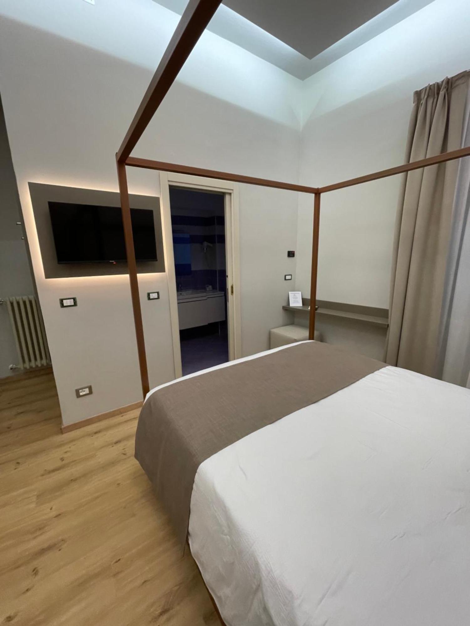 Hotel Central Giacomini Salo Luaran gambar